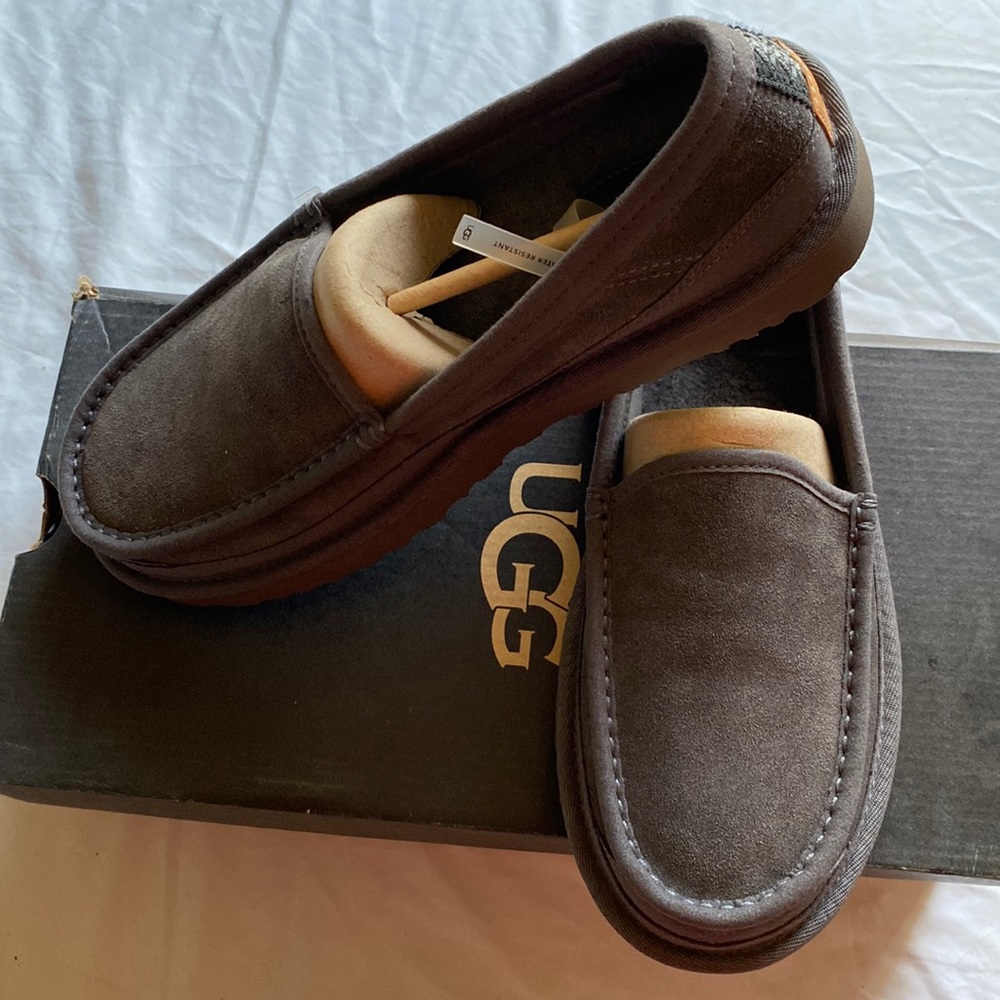 UGG loafers Dark Grey size 9M